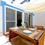 West Townhouse Lobon *