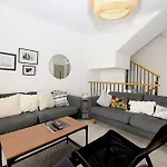Casa vacanze West Townhouse Lobon *